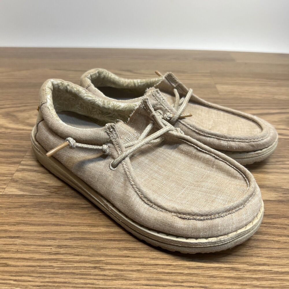 Hey Dude Wally Youth Beige Size 2 Slip On School Loafers Shoes Unisex Boys Girls